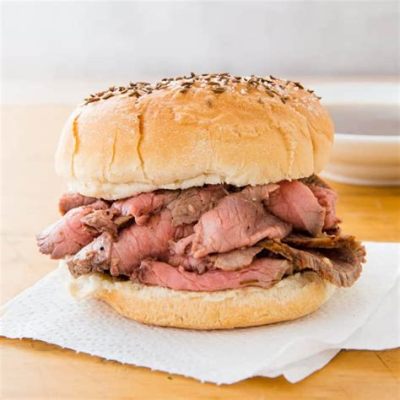  Beef on Weck com uma crosta crocante e recheio suculento de carne assada