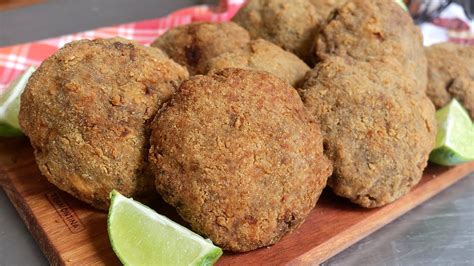  Bolinho de Carne de Porco com Vegetais: Uma Sinfonia de Texturas e Sabores Picantes que te Farão Querer Mais!