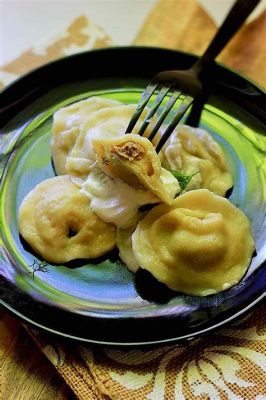  Pelmeni: Uma Explosão de Sabores e Texturas em um Envoltório Delicado!